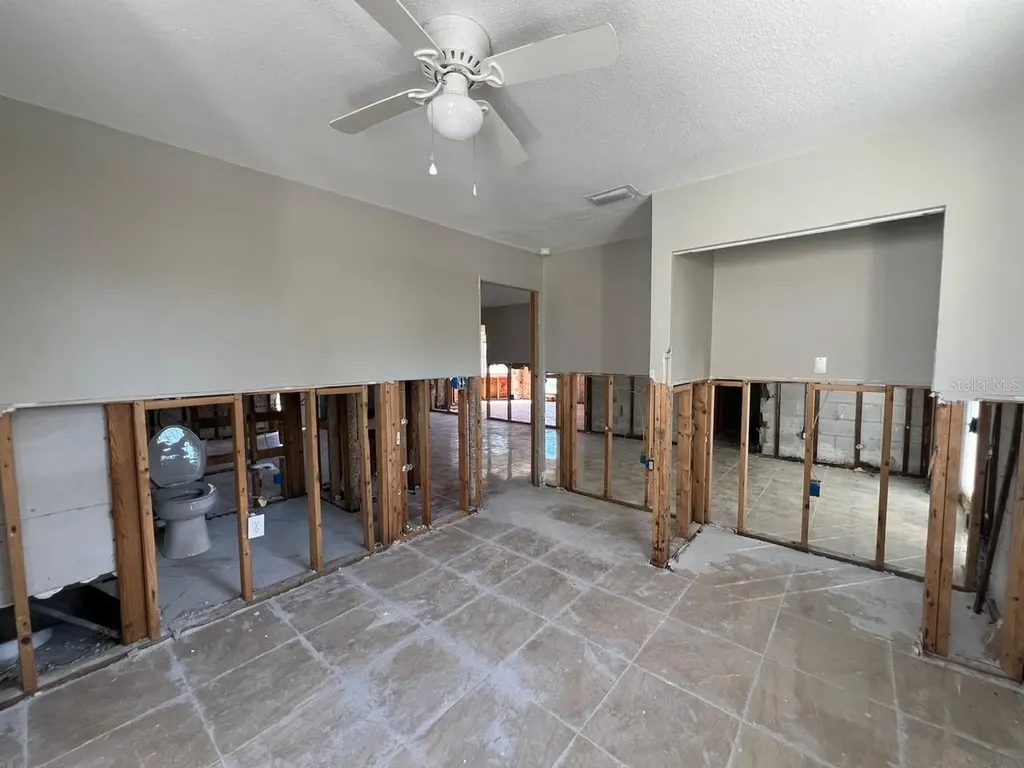 4118 Carson Street NE St Petersburg FL 33703