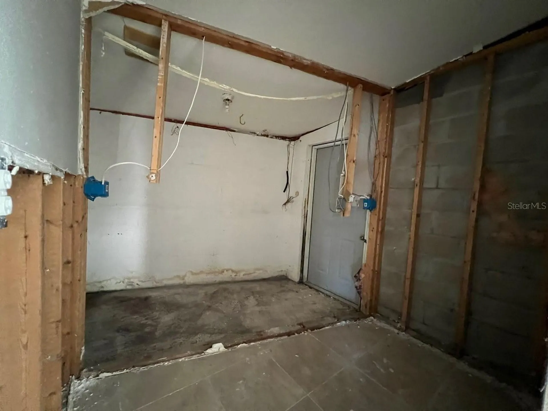 4118 Carson Street NE St Petersburg FL 33703