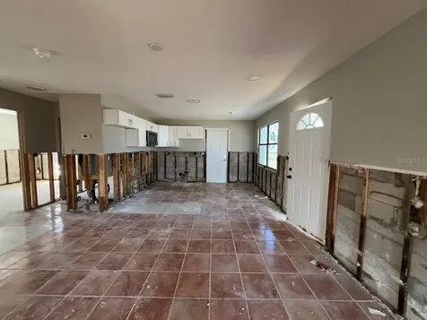 4118 Carson Street NE St Petersburg FL 33703
