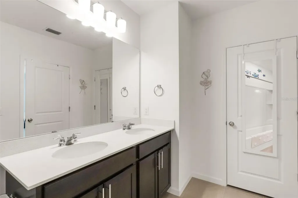 6471 Silverstar Drive Sarasota FL 34240