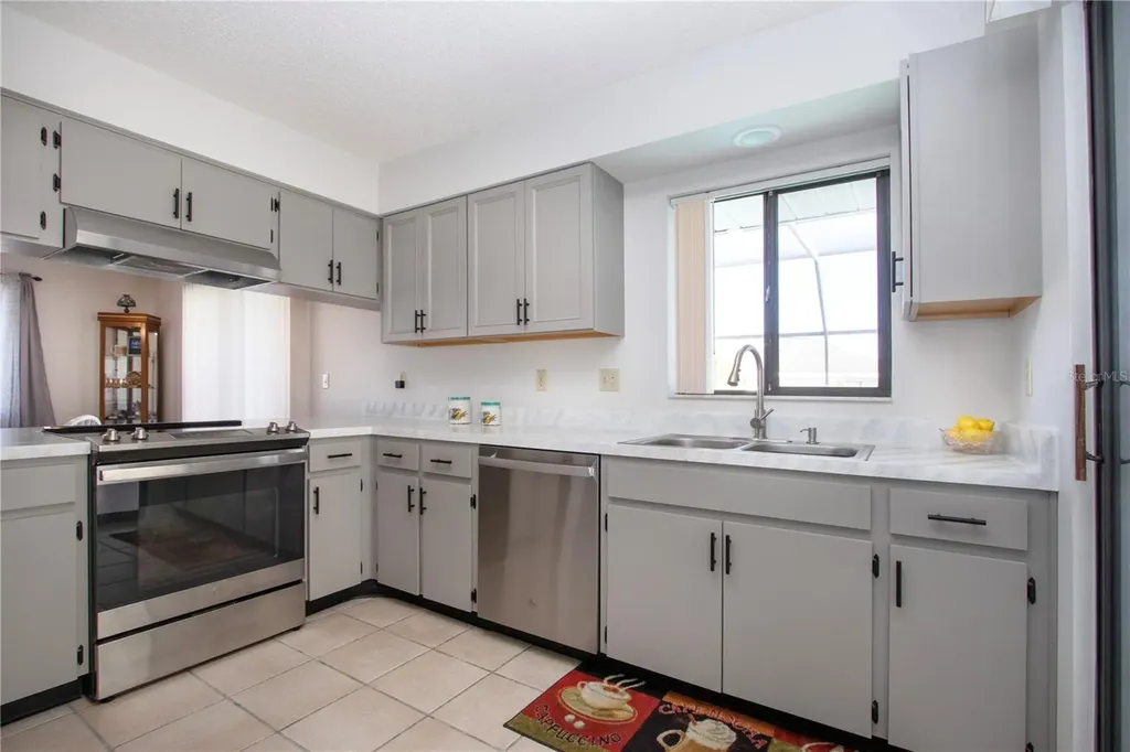 1853 Wolf Laurel Drive Sun City Center FL 33573