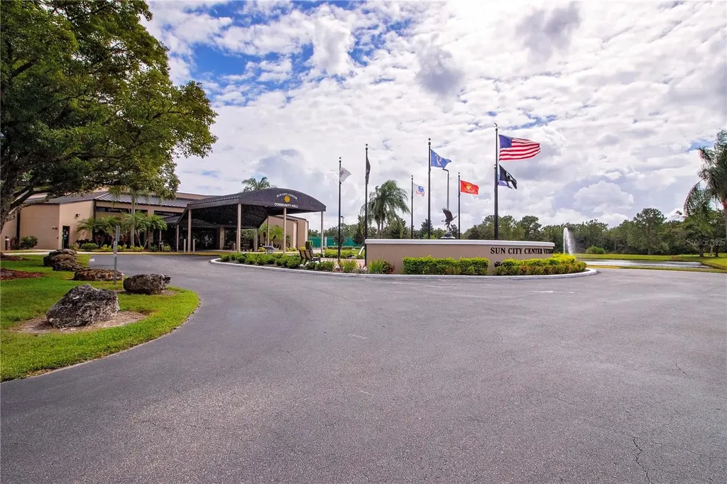 1853 Wolf Laurel Drive Sun City Center FL 33573