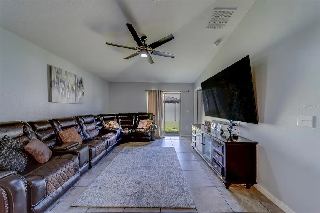 10222 Cool Waterlily Avenue Riverview FL 33578
