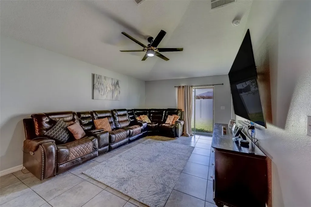 10222 Cool Waterlily Avenue Riverview FL 33578