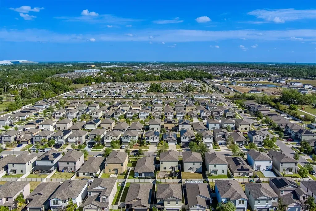 10222 Cool Waterlily Avenue Riverview FL 33578