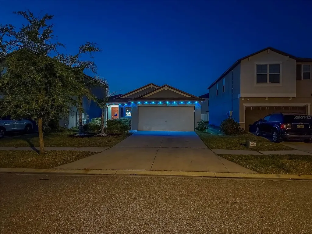 10222 Cool Waterlily Avenue Riverview FL 33578