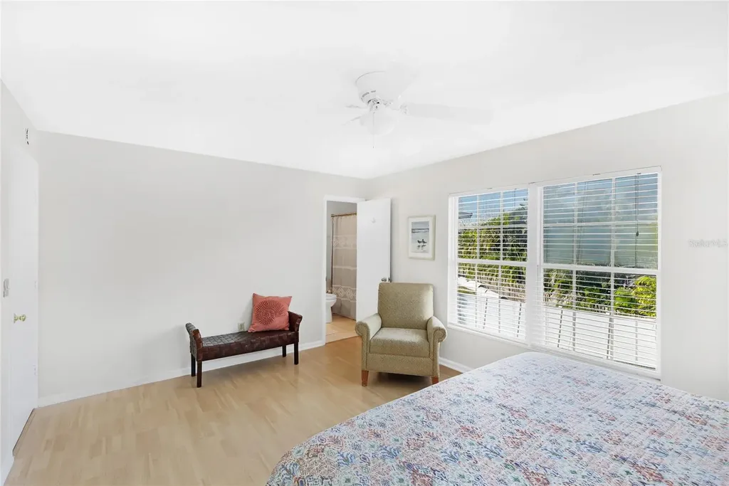 212 85th Street Holmes Beach FL 34217