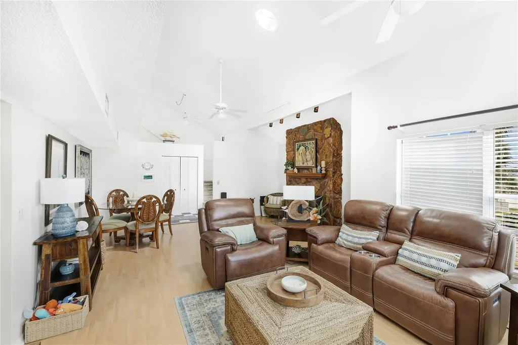 212 85th Street Holmes Beach FL 34217
