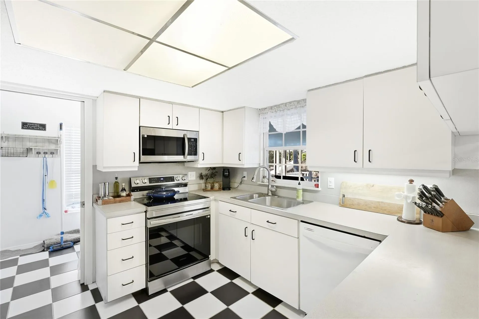212 85th Street Holmes Beach FL 34217