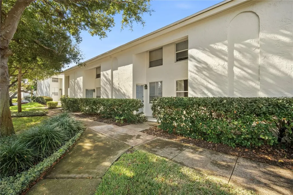 4521 W La Villa Lane Tampa FL 33611
