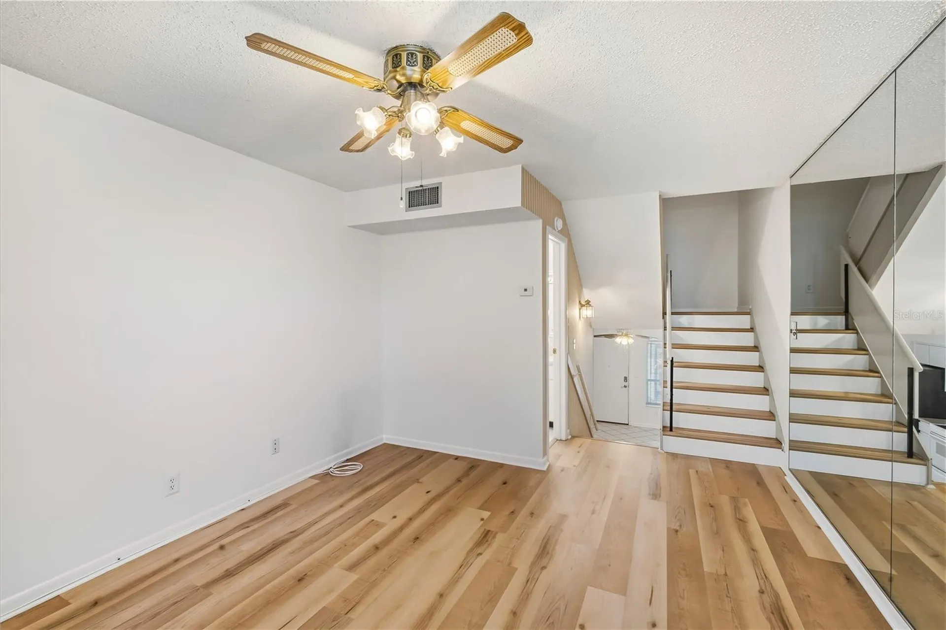 4521 W La Villa Lane Tampa FL 33611