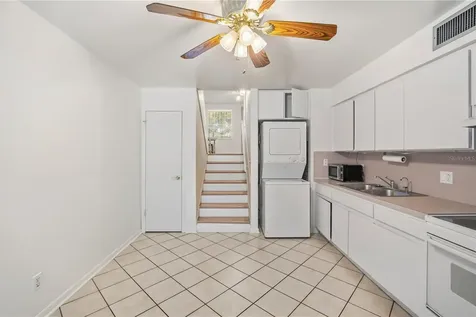 4521 W La Villa Lane Tampa FL 33611