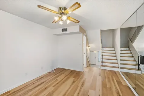 4521 W La Villa Lane Tampa FL 33611
