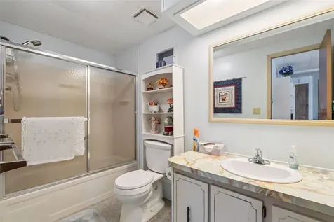 221 Pinewood Drive Eustis FL 32726