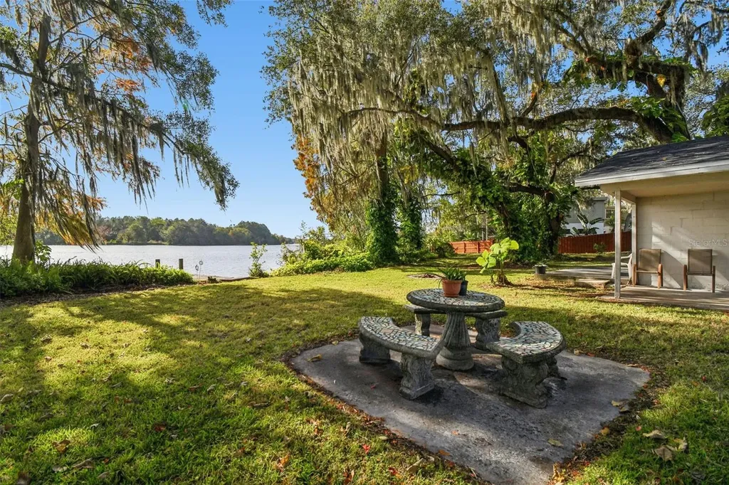 4601 River Hills Drive Tampa FL 33617