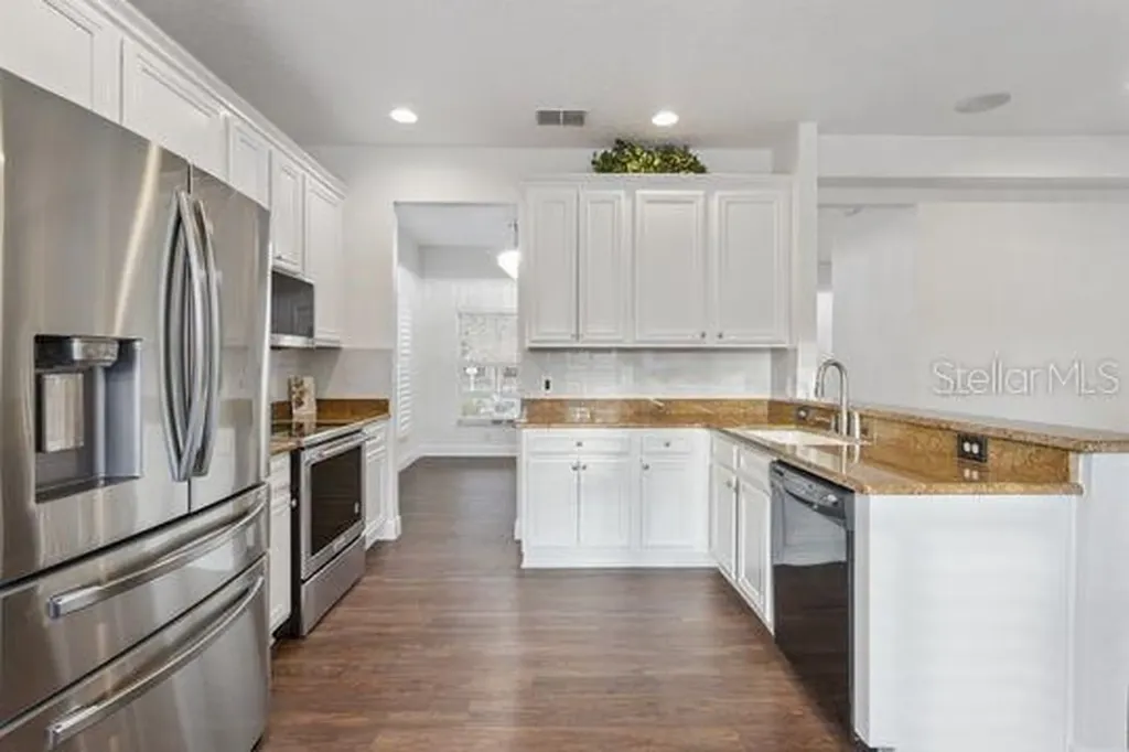 5107 NE 122nd Boulevard Oxford FL 34484