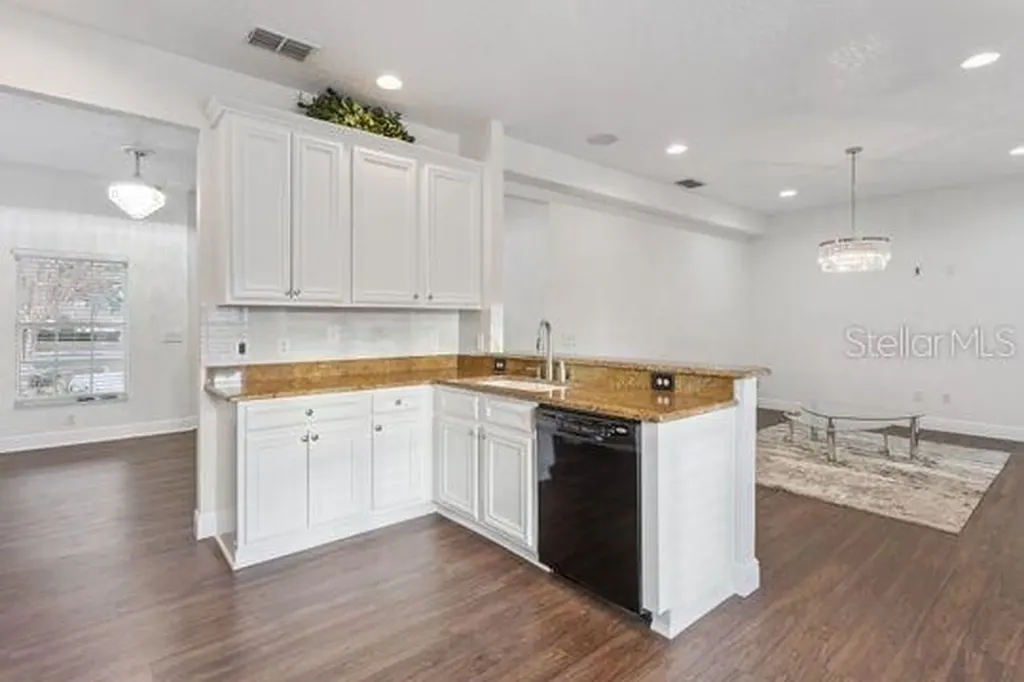 5107 NE 122nd Boulevard Oxford FL 34484