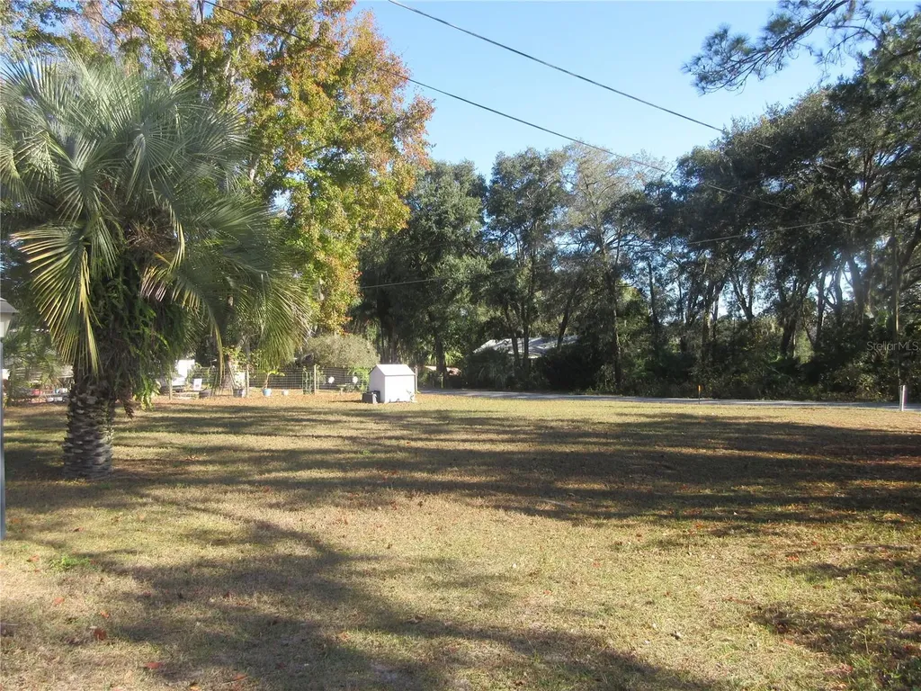 5888 SE 164th Avenue Ocklawaha FL 32179