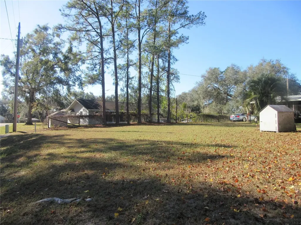 5888 SE 164th Avenue Ocklawaha FL 32179