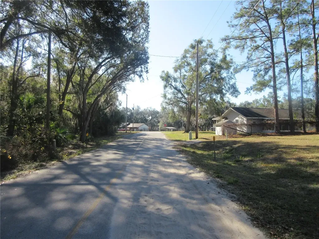 5888 SE 164th Avenue Ocklawaha FL 32179
