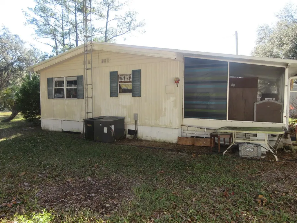 5888 SE 164th Avenue Ocklawaha FL 32179