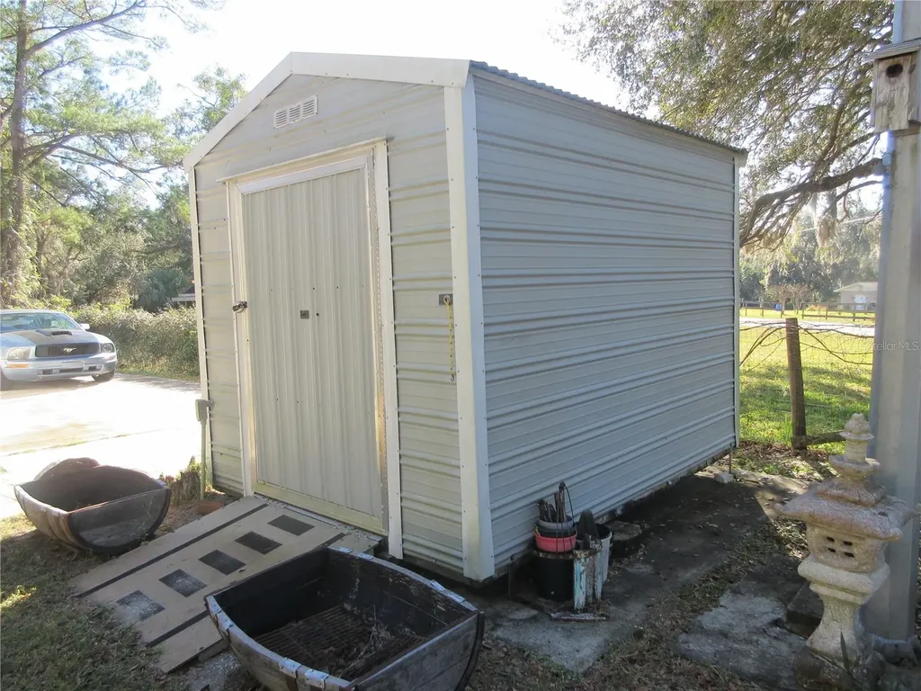 5888 SE 164th Avenue Ocklawaha FL 32179