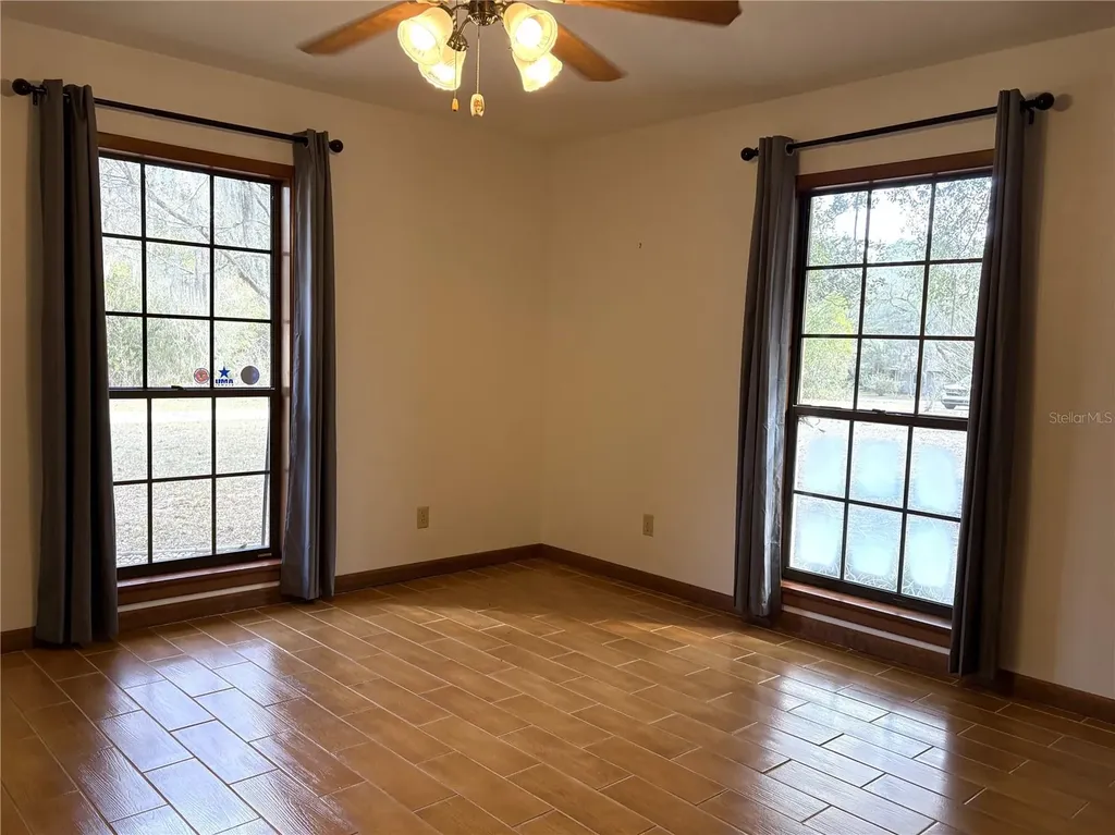 2272 SW Grandview Avenue Dunnellon FL 34431