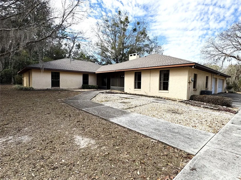 2272 SW Grandview Avenue Dunnellon FL 34431