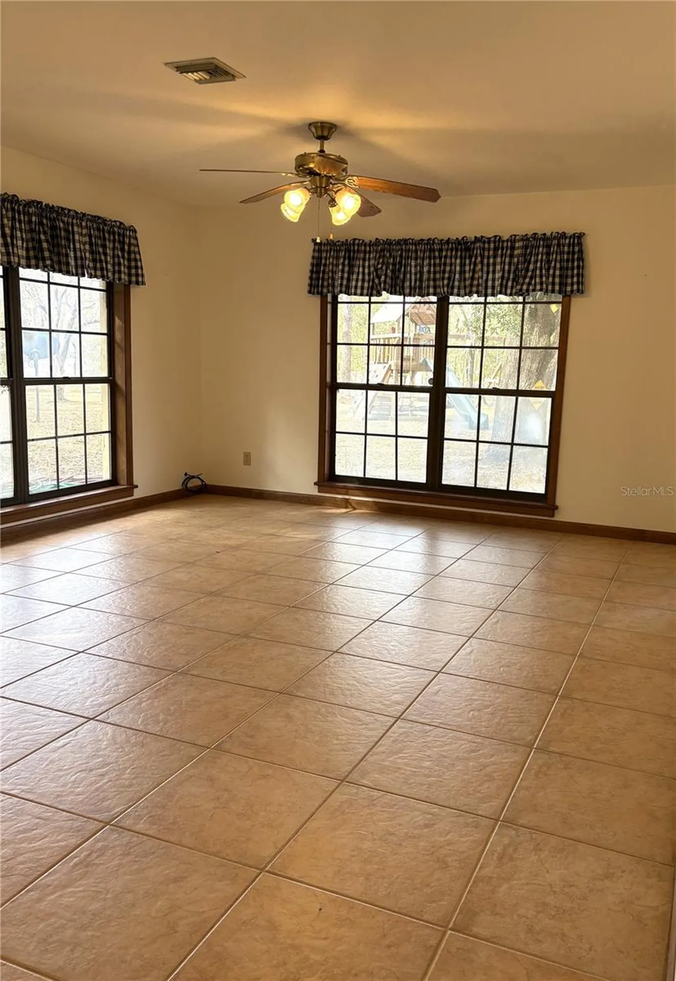 2272 SW Grandview Avenue Dunnellon FL 34431