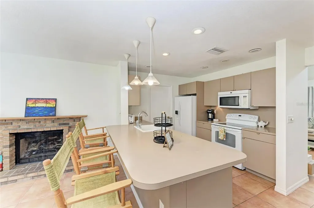 2660 Davis Boulevard Sarasota FL 34237