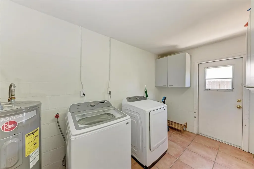 2660 Davis Boulevard Sarasota FL 34237