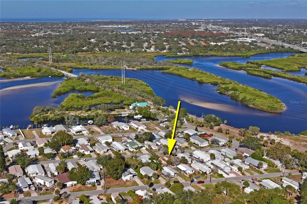 736 Driftwood Lane Tarpon Springs FL 34689
