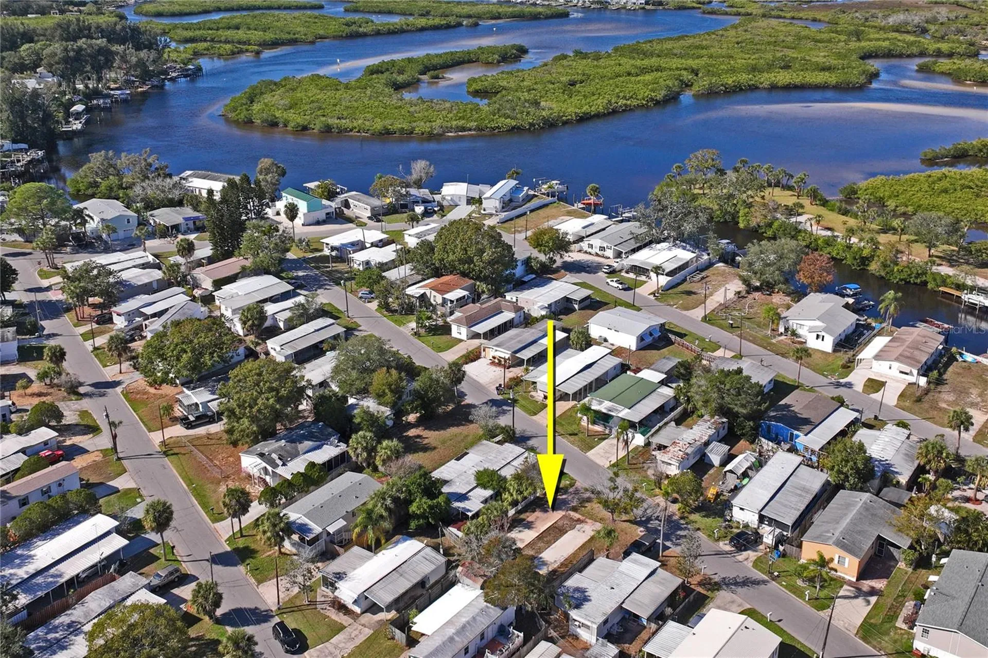 736 Driftwood Lane Tarpon Springs FL 34689
