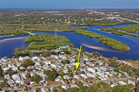 736 Driftwood Lane Tarpon Springs FL 34689