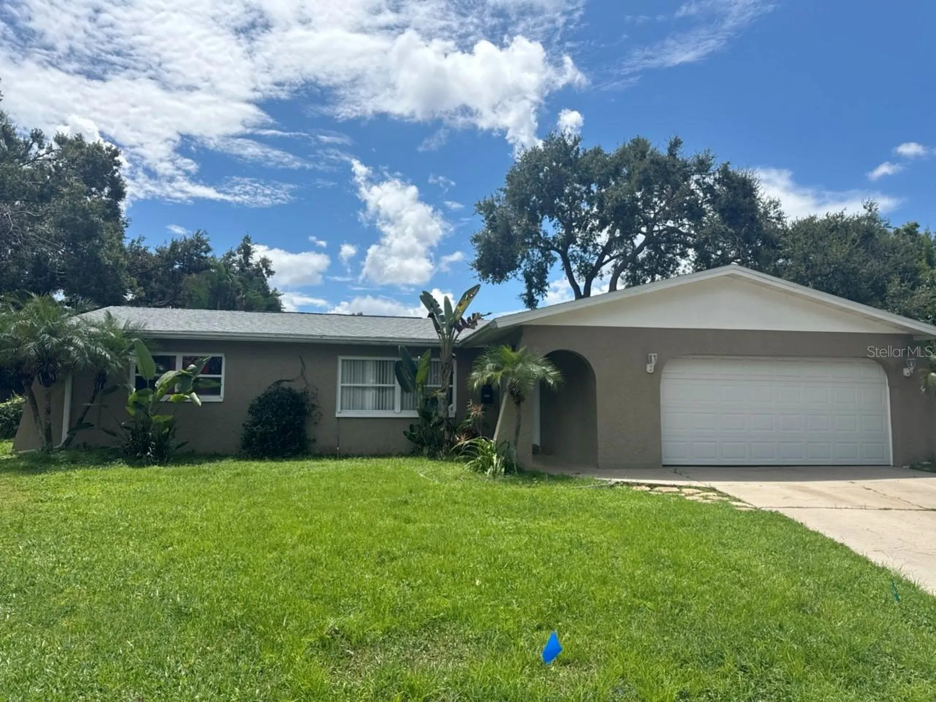 1854 76th Avenue N St Petersburg FL 33702