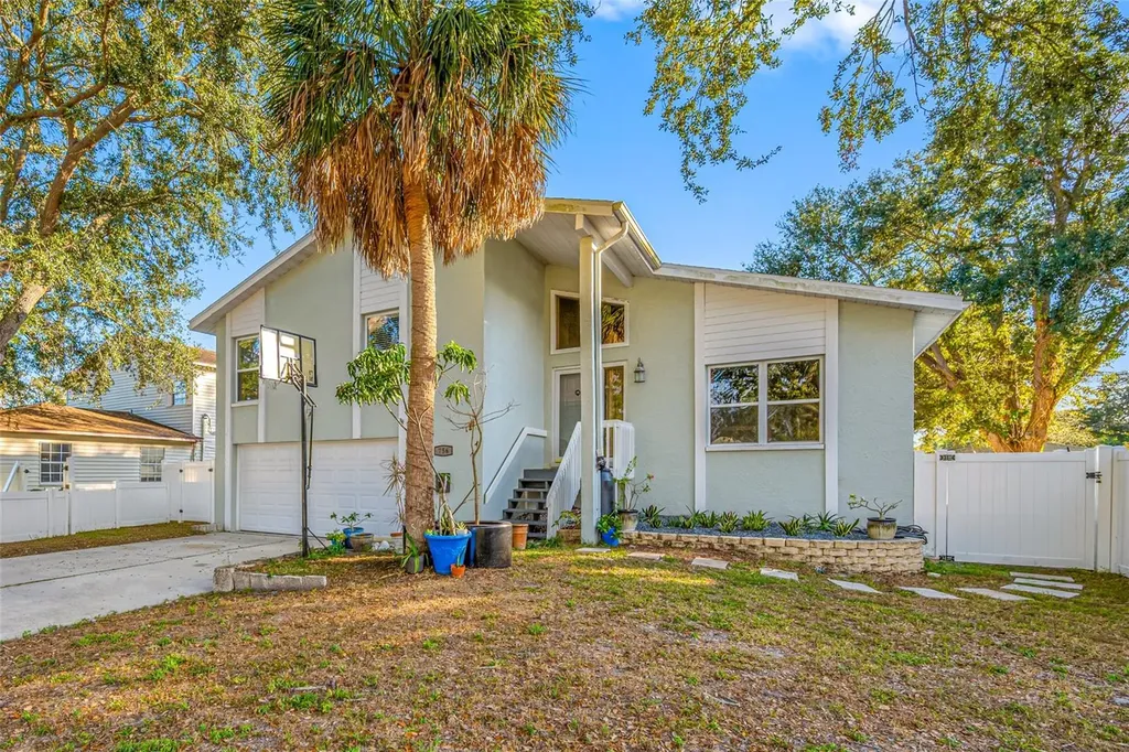 756 61st Avenue NE St Petersburg FL 33703
