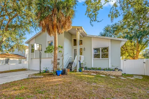 756 61st Avenue NE St Petersburg FL 33703