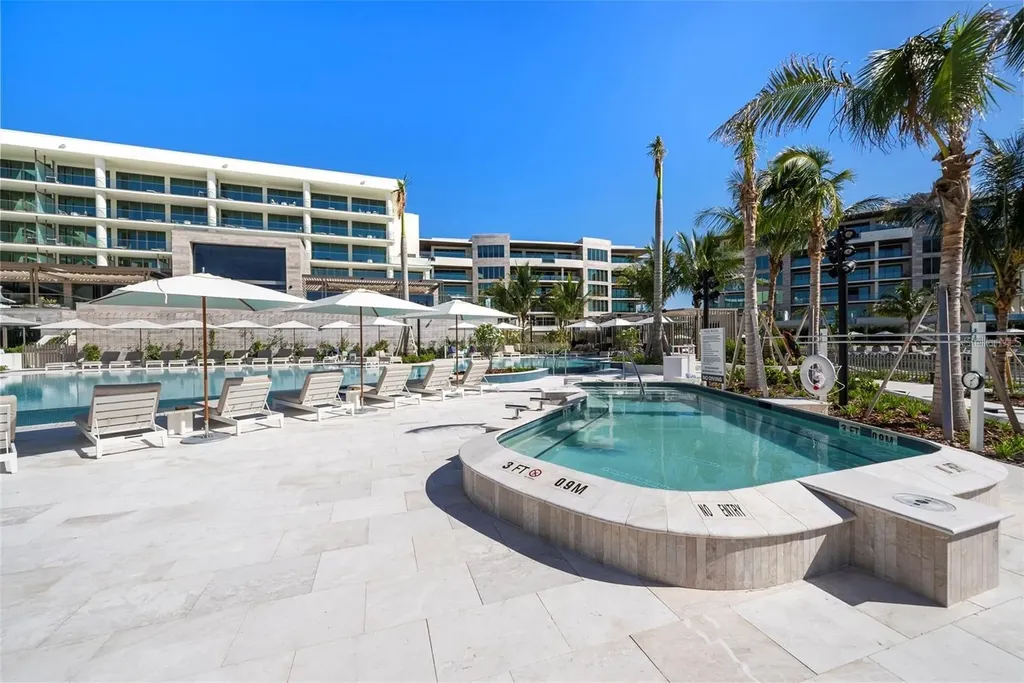 1591 Gulf Of Mexico Drive Longboat Key FL 34228