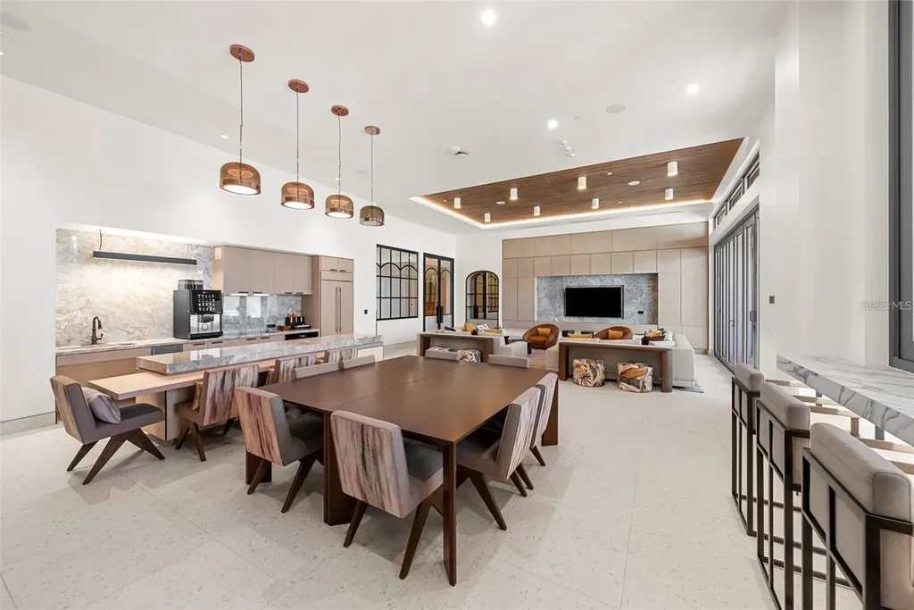 1591 Gulf Of Mexico Drive Longboat Key FL 34228