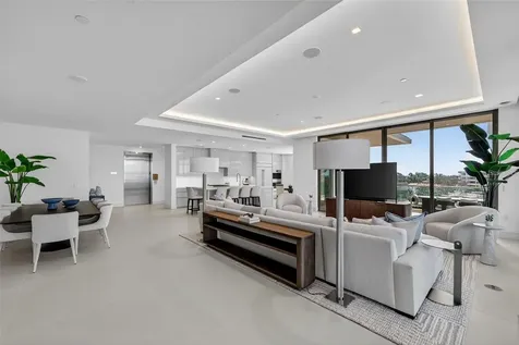 1591 Gulf Of Mexico Drive Longboat Key FL 34228