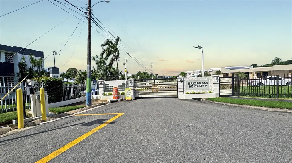 . Haciendas De Camuy, Bo. Puente, Solar 11 Camuy PR 00627