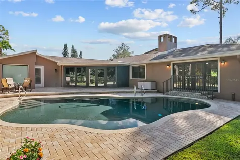 2943 Whisper Lane N Clearwater FL 33762