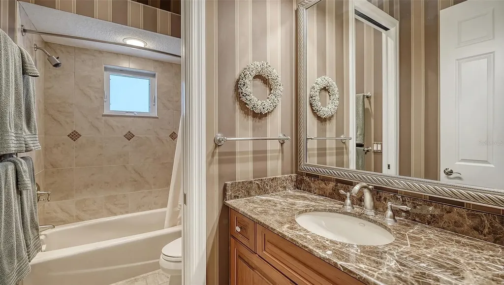 3311 Sabal Cove Drive Longboat Key FL 34228