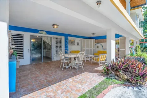 Bo Barrero Rincon PR 00677