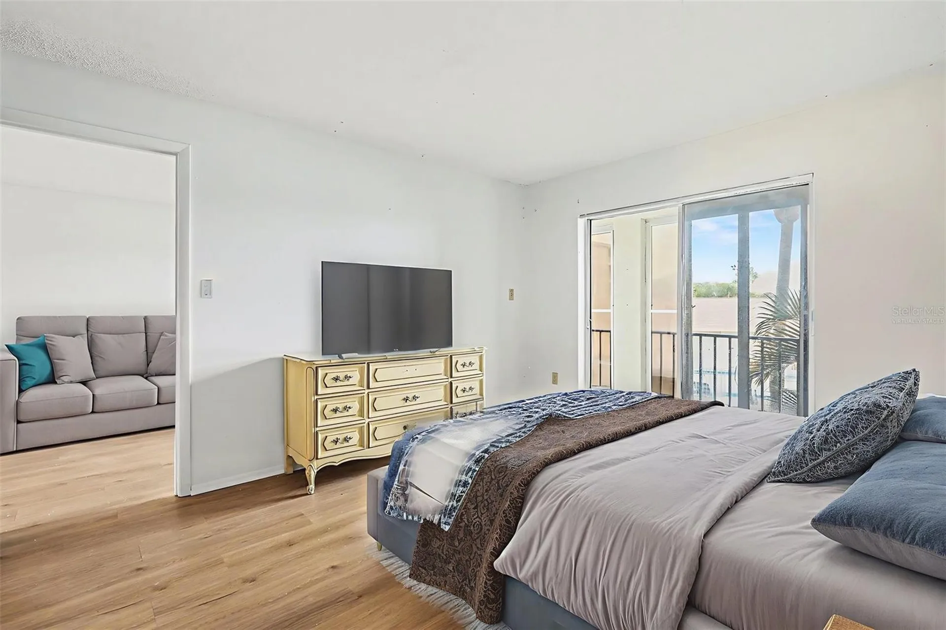 3723 Lake Bayshore Drive Bradenton FL 34205