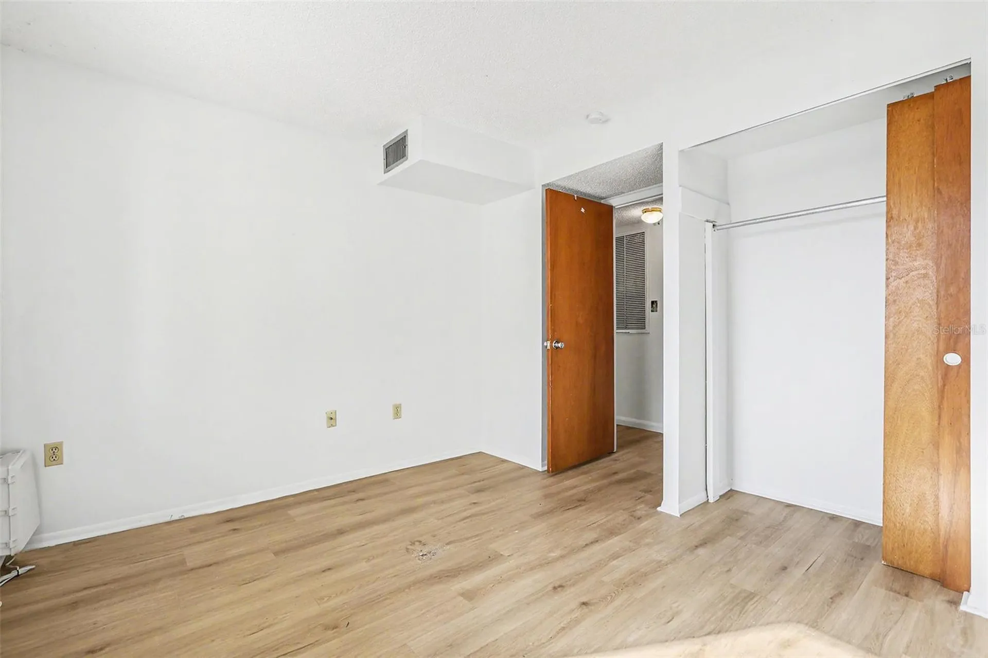 3723 Lake Bayshore Drive Bradenton FL 34205