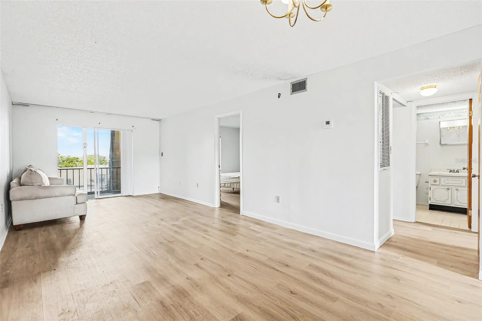 3723 Lake Bayshore Drive Bradenton FL 34205