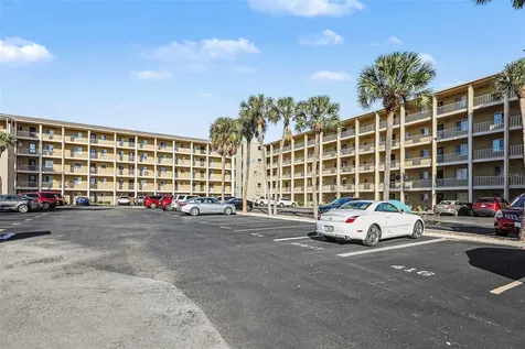 3723 Lake Bayshore Drive Bradenton FL 34205