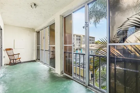 3723 Lake Bayshore Drive Bradenton FL 34205