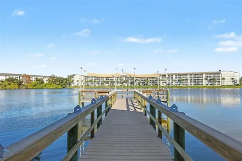3723 Lake Bayshore Drive Bradenton FL 34205